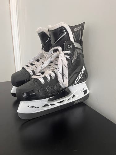 PRO-STOCK CCM ASV PRO SKATES