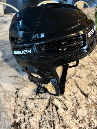 Bauer Hockey Helmet Size Medium