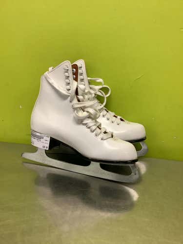 Used Ccm Figure Skates Senior 6 Women's Figure Skates