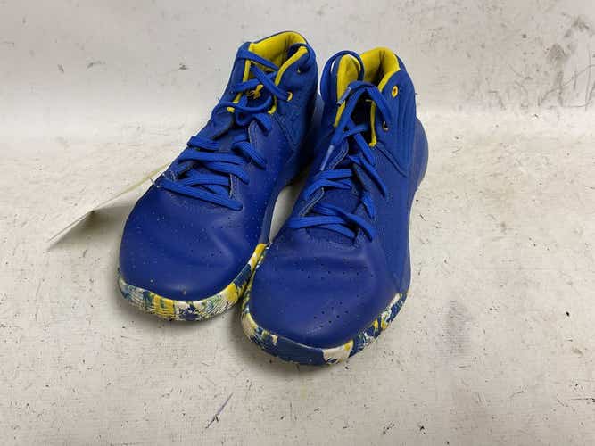 Used Under Armour 3024794-400 Senior 7 Basketball Shoes