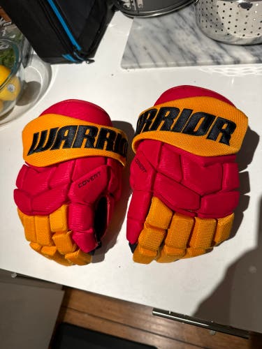 Warrior Covert Pro Plus Hockey Gloves