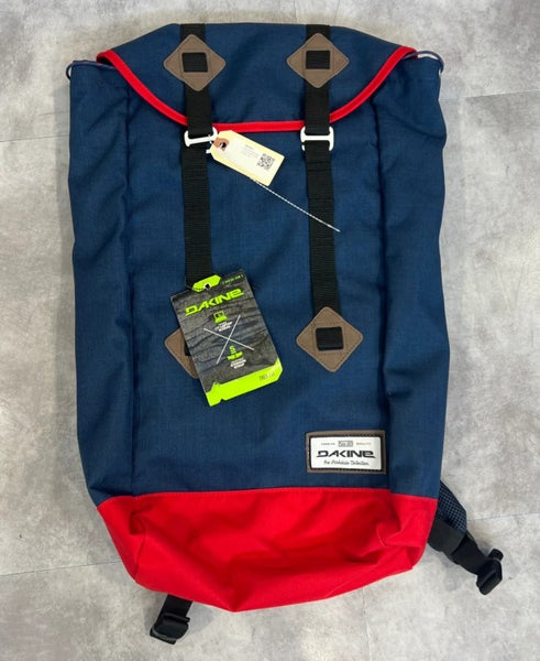 New Dakine Trek 26L Backpack