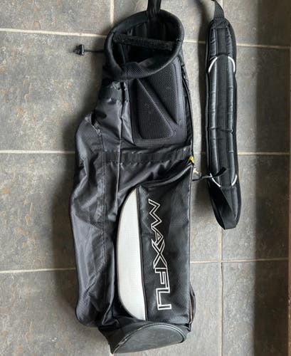 Used Maxfli Sunday Carry Golf Bag