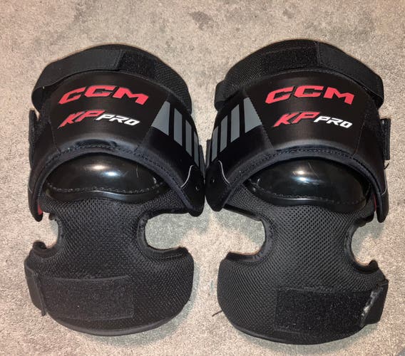 CCM KP Pro Hockey Goalie Knee Guards