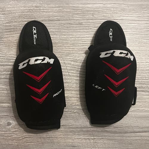 CCM QLT edge Elbow Pads - Youth Medium