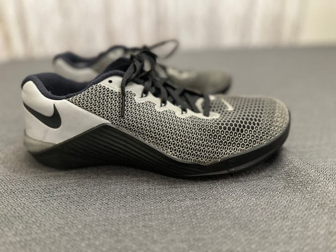 Nike Metcon 5 Night Time Shine women’s 10