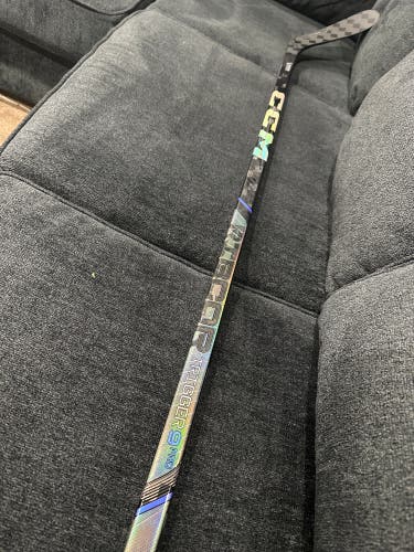 P28 70 Flex New Senior CCM Right Handed P28 Trigger 9 Pro Hockey Stick