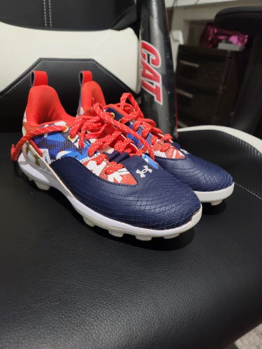 Navy/Red Used Size 3.5 Youth Kid's Under Armour Low Top Molded Cleats Harper 7s