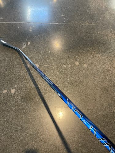 New Bauer Hyperlite2 / Hyperlite 2 Left P92 77 flex Pro Stock BLUE