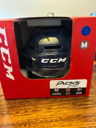 CCM Tacks 710 Helmet - Navy