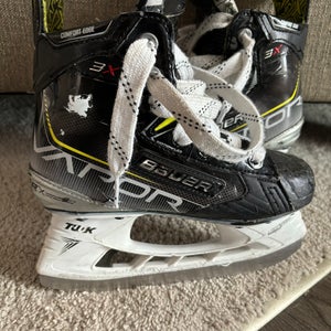 Used Junior Bauer Size 1.5 Vapor 3X Hockey Skates
