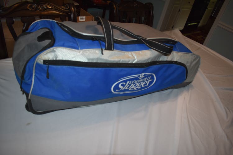 Louisville Slugger Rolling Bat and Gear Bag