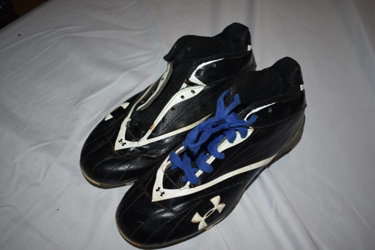 Under Armour Youth Cleats, Black, Size Y3.5