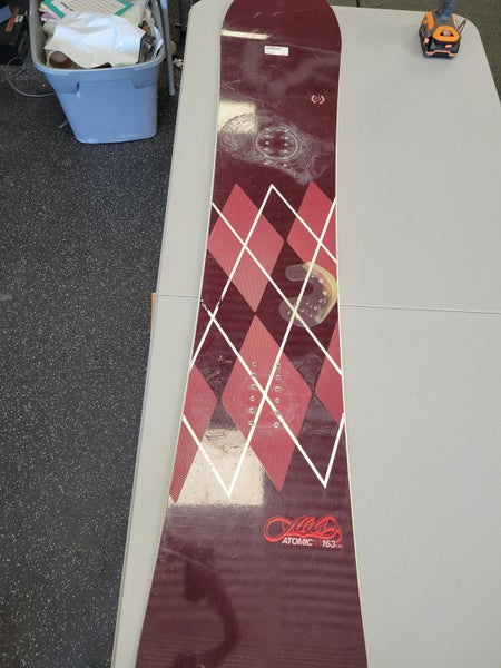 Used Atomic Alibi 163 Cm Men's Snowboards