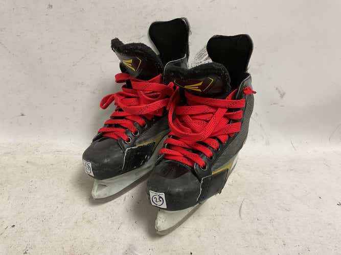 Used Easton 65s Junior 02.5 D - R Regular Ice Hockey Skates