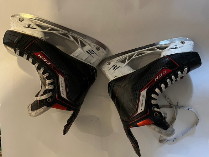 CCM JetSpeed XTra Pro Plus Hockey Skates Size 7.5