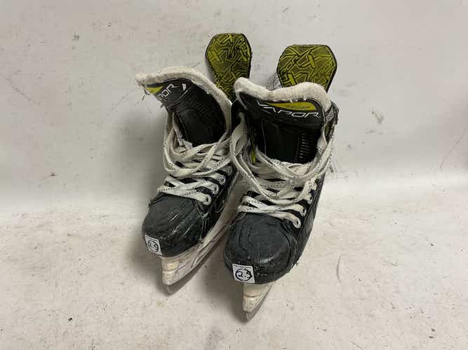 Used Bauer Vapor 3x Junior 02.5 Ice Hockey Skates