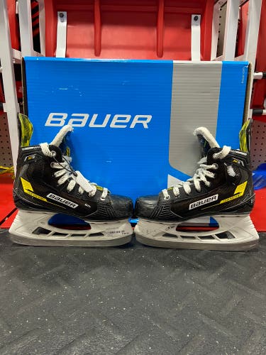 Used Bauer Supreme M3 Size 4.5 D Skate