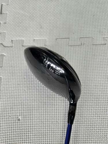 Used Titleist 915d2 Driver 8.5 Degree Stiff Flex Graphite Shaft Drivers