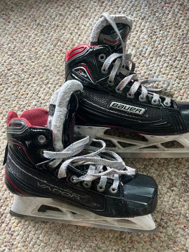 Bauer Vapor X900 Goalie Skates Size 5