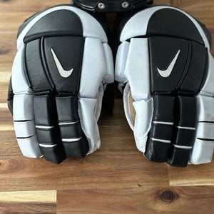 Nike hockey gloves
