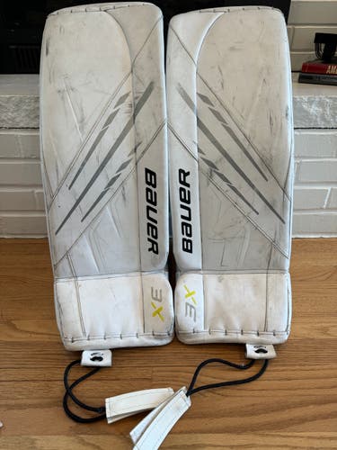 Used XS Bauer Vapor 3X Goalie Leg Pads