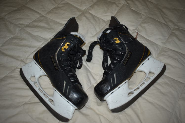 Bauer Supreme One.7 Hockey Skates, Size 3.5D