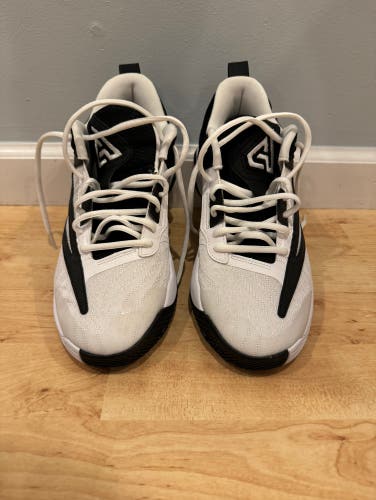 Nike Giannis Immortality 3 Size 9-Worn Once