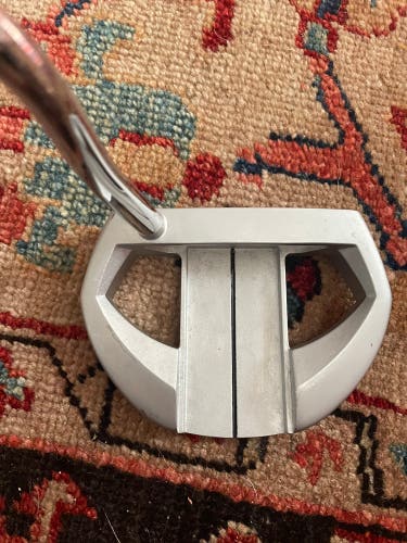 NIKE METHOD CORE PUTTER- 40 Inch Length.