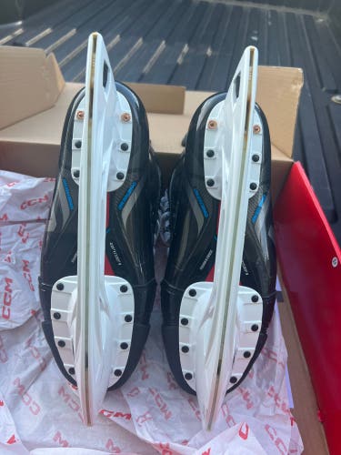 Used Senior CCM Regular Width 9 JetSpeed FT690 Hockey Skates