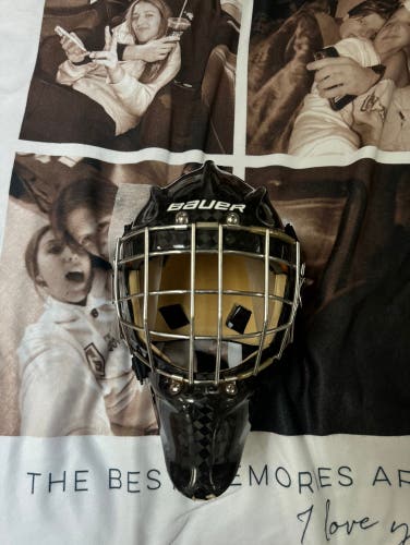 Used Senior Bauer  960XPM Goalie Mask