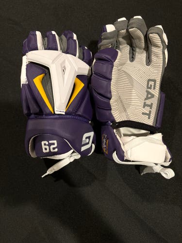 Brand New UAlbany Team Issued Gloves