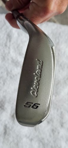 Women's Cleveland Niblick Bloom Chipper RH; Graphite Shaft