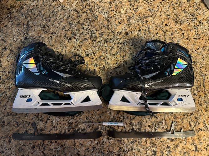 True TF9 Hockey Goalie Skates - 8R (with extras)