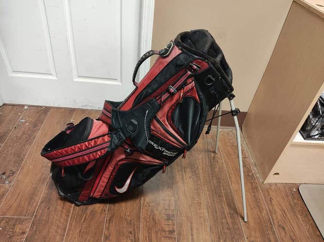 Nike xtreme Sport 8 Divider Golf Dual Strap Stand Bag Red