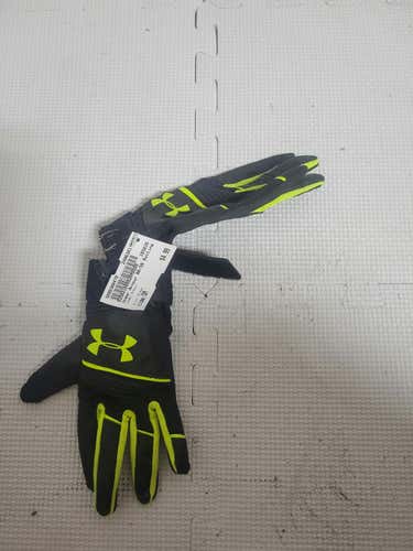 Used Under Armour Sm Batting Gloves