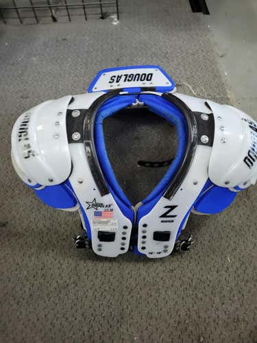 Used Douglas Z-25 Adult Shoulder Pads Md Football Shoulder Pads