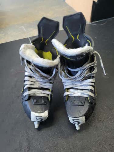 Used Ccm Super Tacks As 3 Senior 5 Ice Hockey Skates