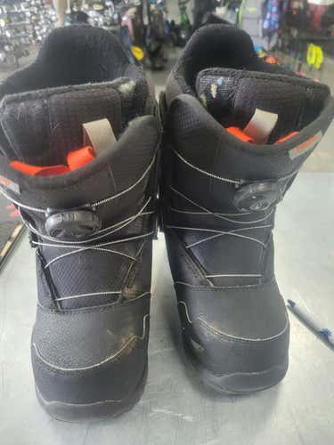 Used Burton Zipline Junior 04 Boys' Snowboard Boots