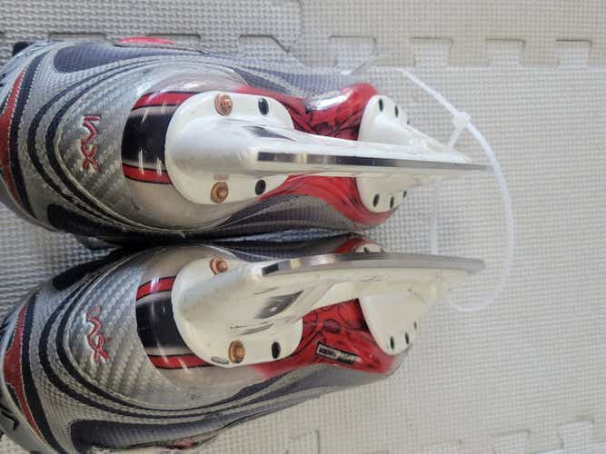 Used Bauer Xvi Junior 02.5 Ice Hockey Skates