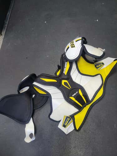 Used Bauer Supreme One 40 Md Hockey Shoulder Pads