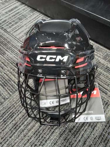 New Ccm Tacks 70 Adult Md