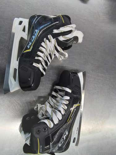 New Ccm 9370 Goalie Skates Sr