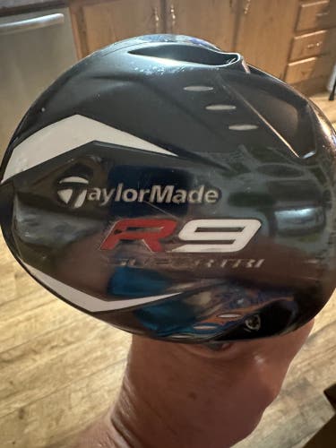 Used Men's TaylorMade Right Handed Regular Flex 10.5 Loft R9 SuperTri TP Driver