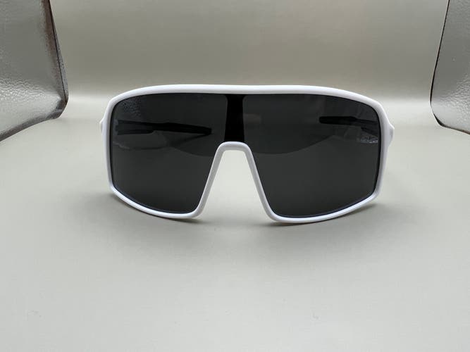 Oakley Style Sutro white/black