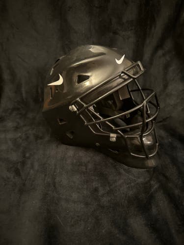 Nike Baseball Catchers Helmet Sz. Large Adult (Blk)