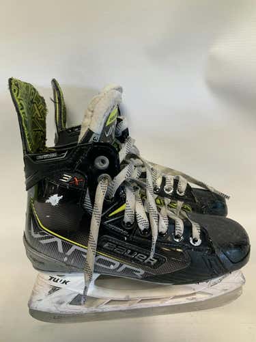 Used Bauer Vapor 3x Junior 03.5 Ice Hockey Skates