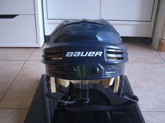 Excellent Like New Condition Bauer BHH4500 Hockey Helmet sz Extra Large Navy Blue