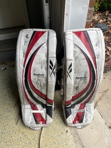 Used 31" Bauer Goalie Leg Pads