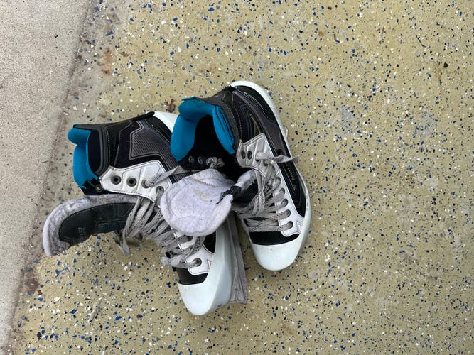 Used Senior Bauer Hockey Goalie Skates 9